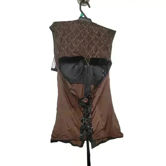 Spirit Brown and Black Sleeveless Vest - Picture 2 of 3